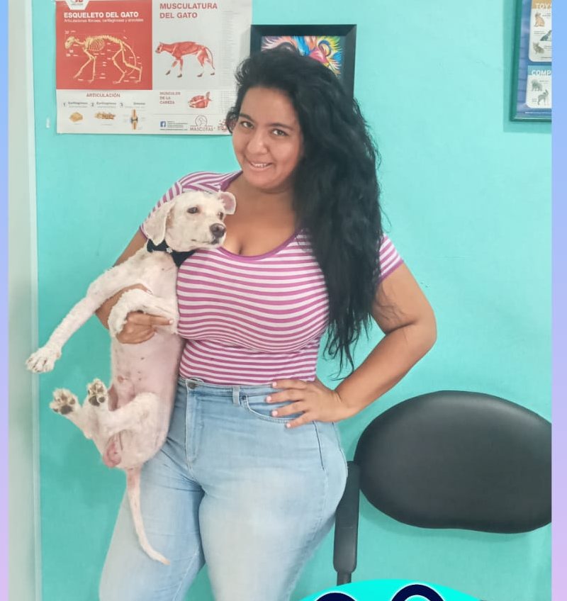 Bebé después del tratamiento, con su dueña